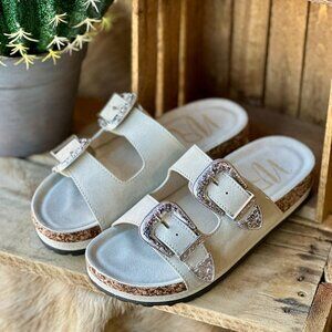 NWT Mickey Platform Buckled Sandal [White]